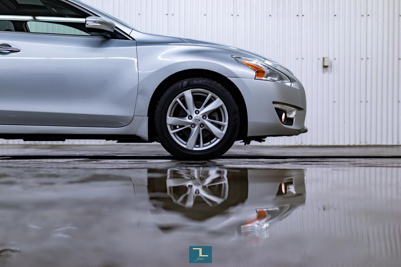 2015 Nissan Altima SL Leather Roof Nav BCam Red Deer AB