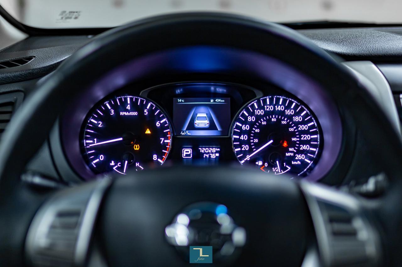 2015 Nissan Altima SL Leather Roof Nav BCam Red Deer AB