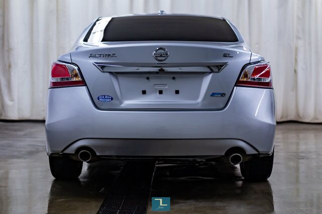 2015 Nissan Altima SL Leather Roof Nav BCam Red Deer AB