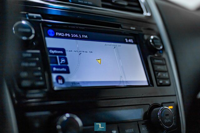 2015 Nissan Altima SL Leather Roof Nav BCam Red Deer AB