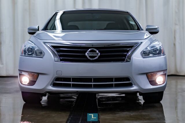 2015 Nissan Altima SL Leather Roof Nav BCam Red Deer AB