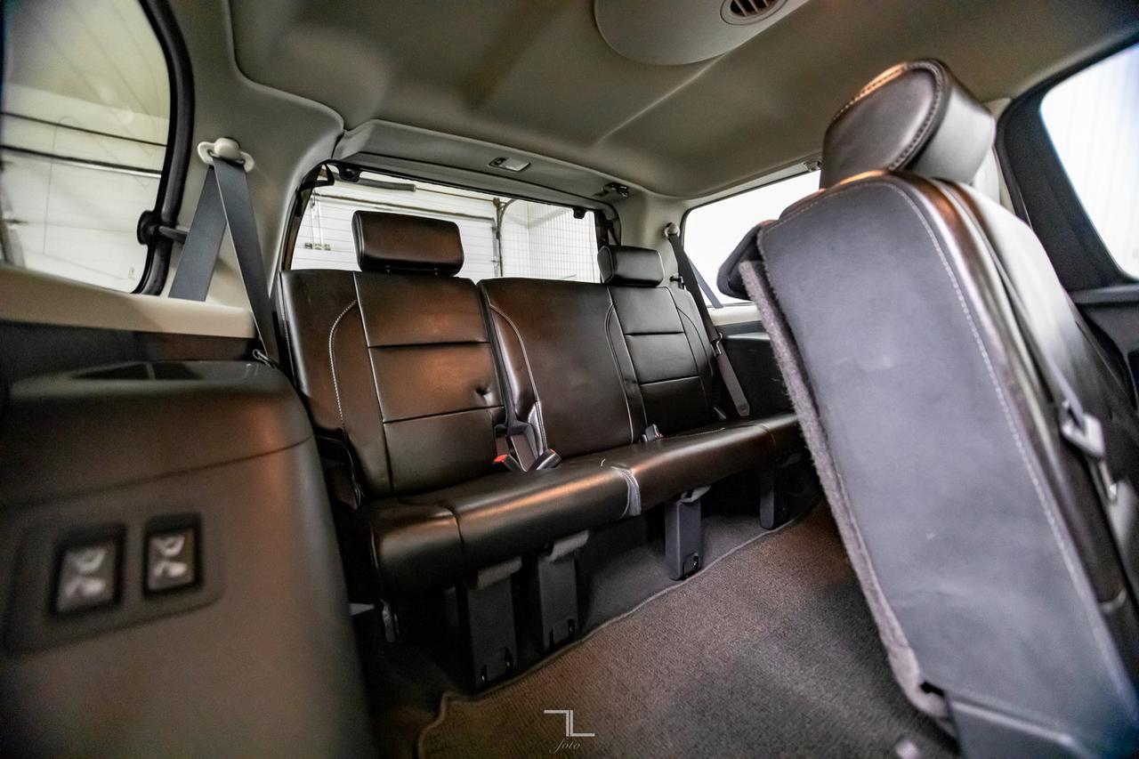 2015 Nissan Armada AW Platinum Leather Roof Nav TV's Red Deer AB