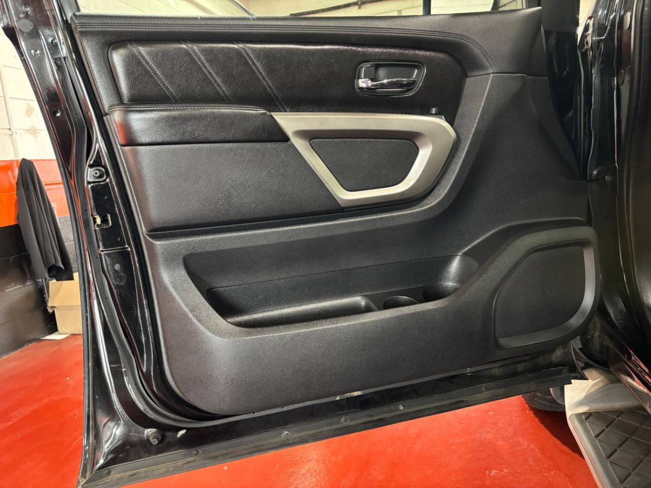 2015 Nissan Armada SL Franklin OH