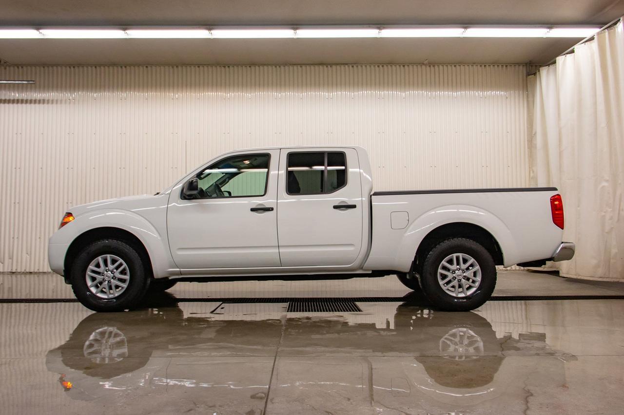 2015 Nissan Frontier 4x4 Crew Cab SV Red Deer AB