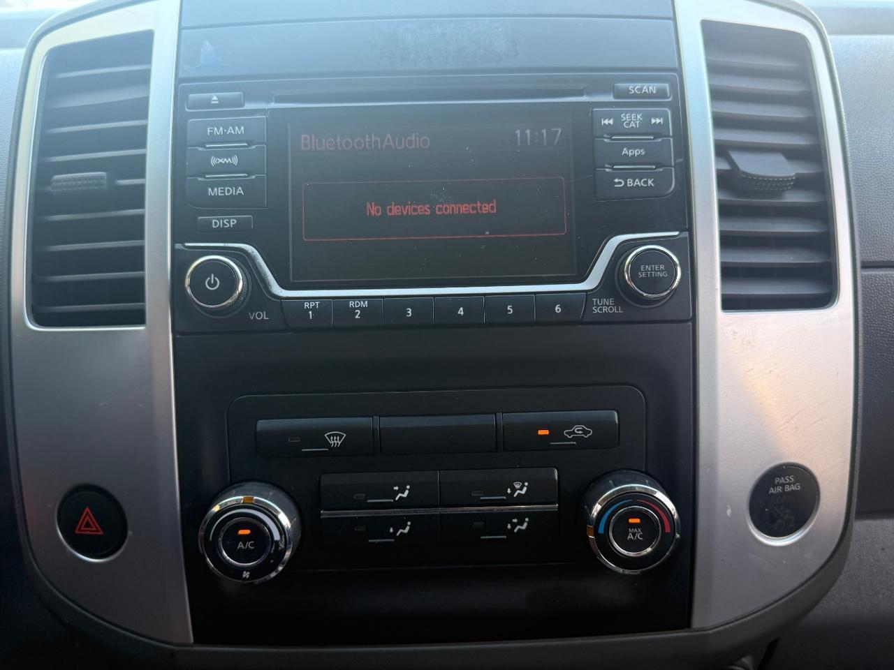2015 Nissan Frontier SL Crew Cab 5AT 2WD Austin TX