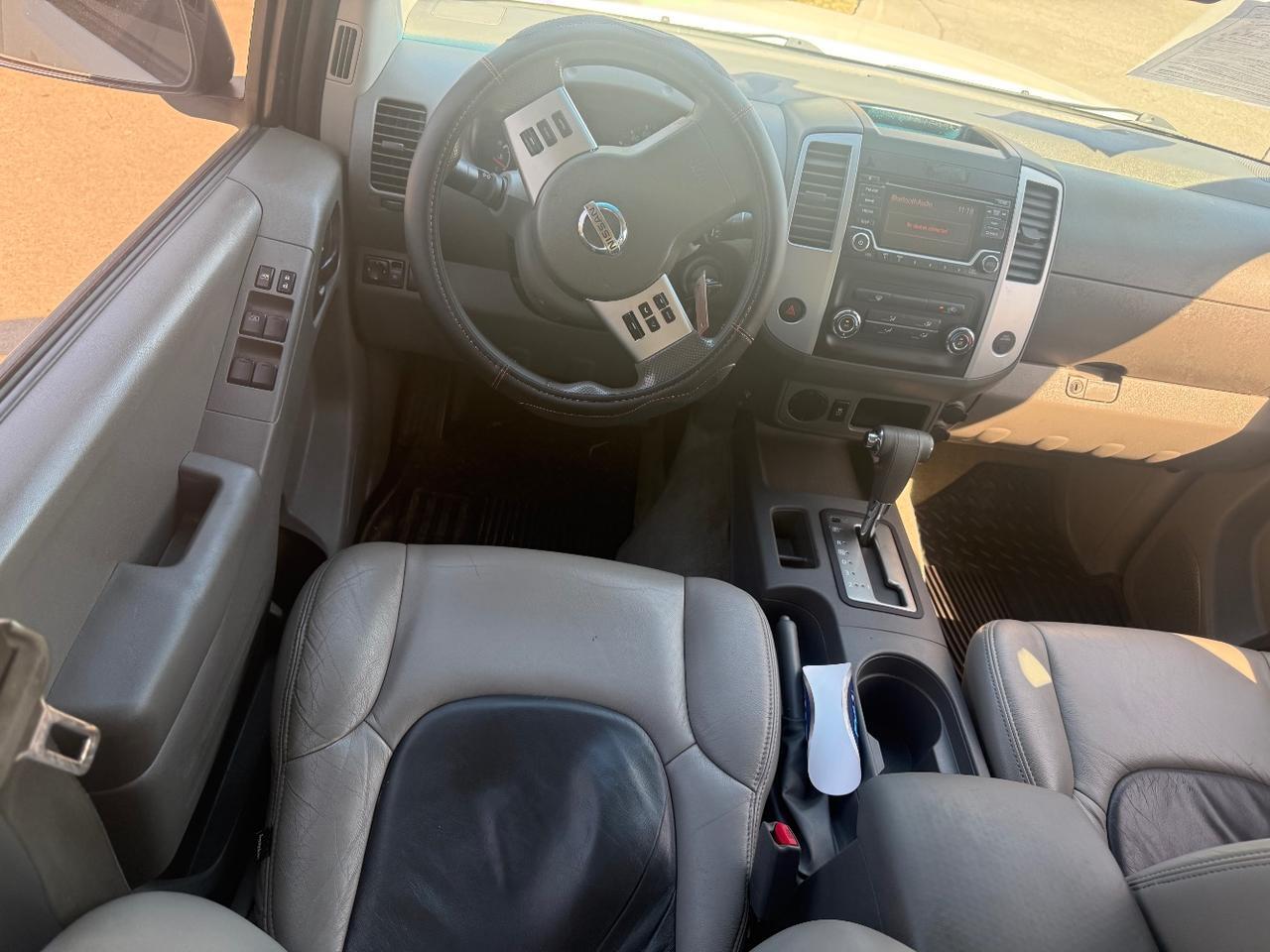 2015 Nissan Frontier SL Crew Cab 5AT 2WD Austin TX