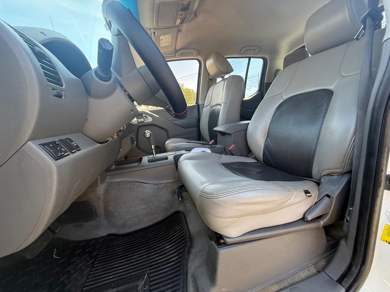 2015 Nissan Frontier SL Crew Cab 5AT 2WD Austin TX