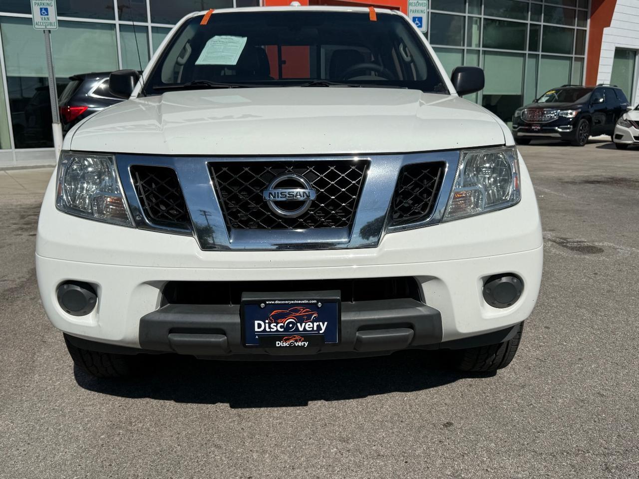 2015 Nissan Frontier SL Crew Cab 5AT 2WD Austin TX