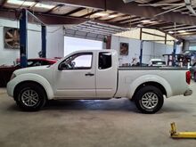 2015_Nissan_Frontier_SV_  TX
