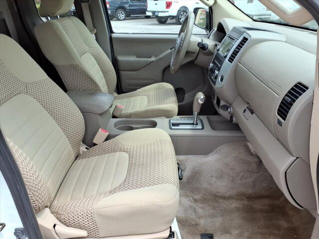 2015 Nissan Frontier SV  TX