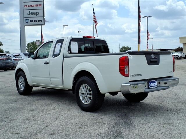 2015 Nissan Frontier SV  TX