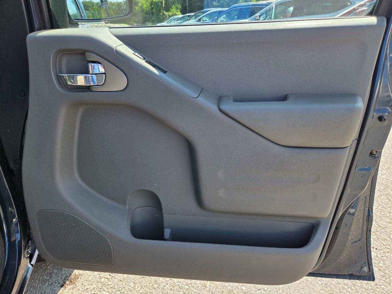 2015 Nissan Frontier SV Charlton MA