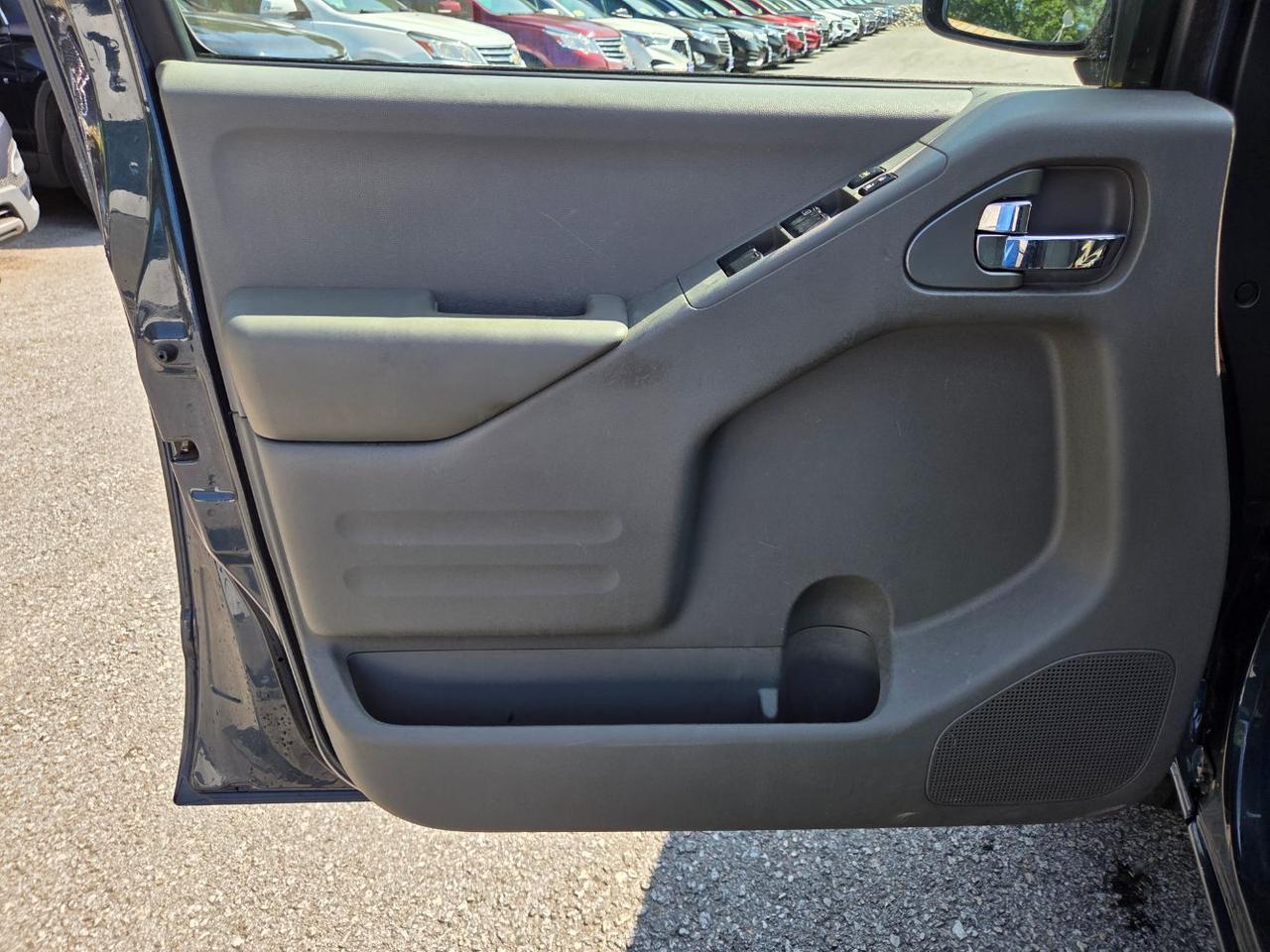 2015 Nissan Frontier SV Charlton MA