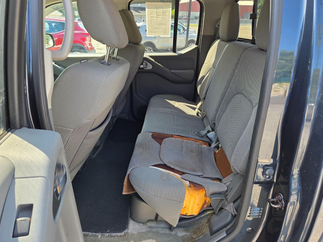 2015 Nissan Frontier SV Charlton MA