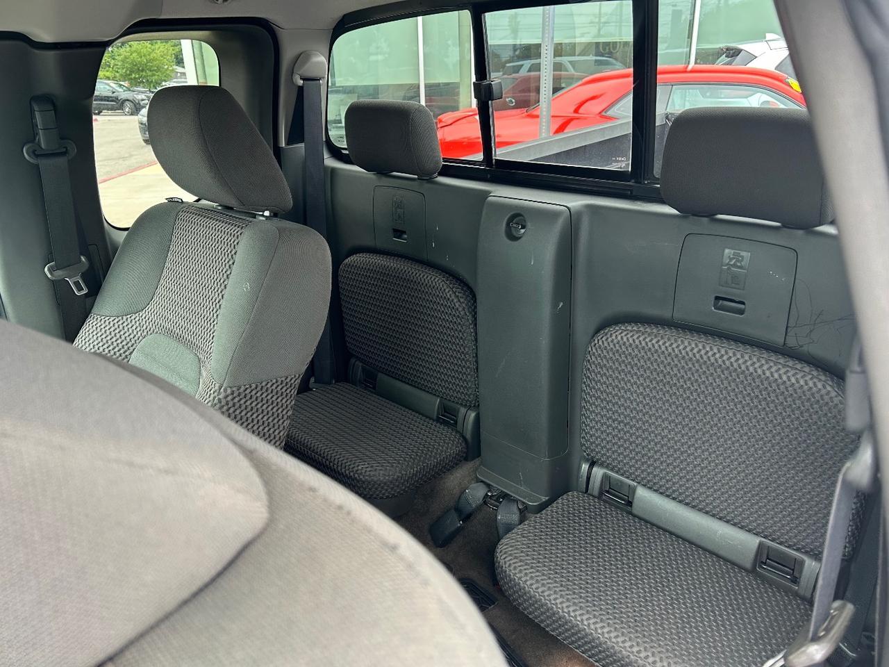 2015 Nissan Frontier SV King Cab 6MT 2WD Austin TX
