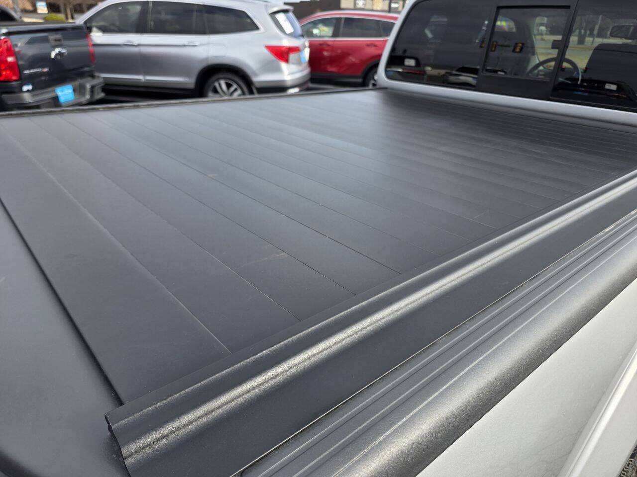 2015 Nissan Frontier SV V6 4x4 4dr King Cab 6.1 ft. SB Pickup 5A Eldridge IA