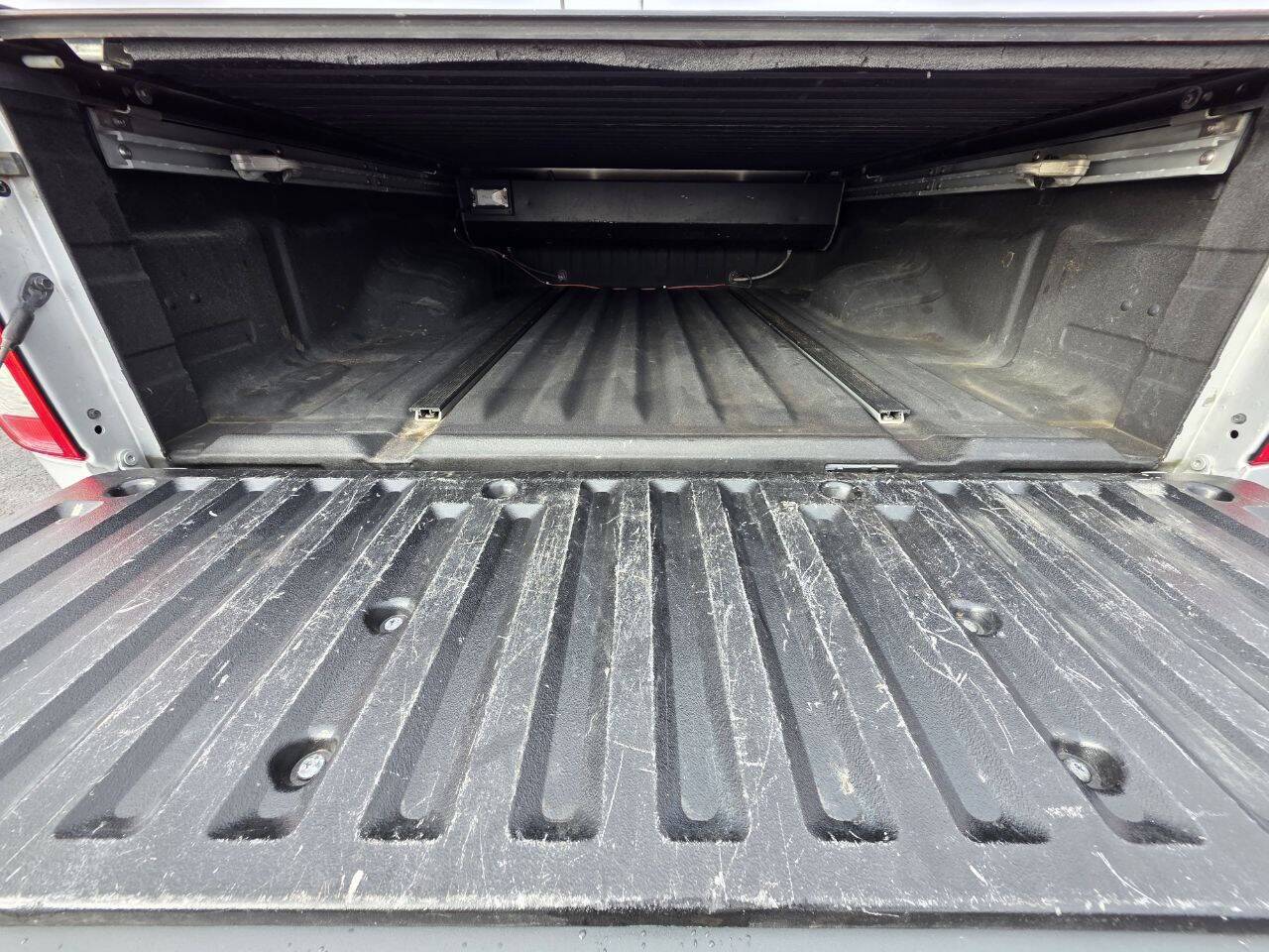 2015 Nissan Frontier SV V6 4x4 4dr King Cab 6.1 ft. SB Pickup 5A Eldridge IA