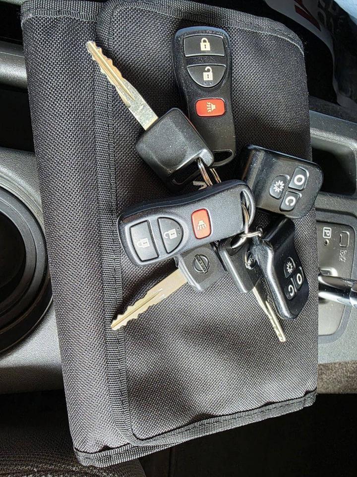 2015 Nissan Frontier SV V6 4x4 4dr King Cab 6.1 ft. SB Pickup 5A Eldridge IA