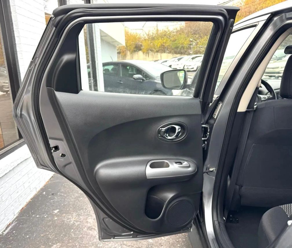 2015 Nissan JUKE S Sport Utility 4D Cincinnati OH