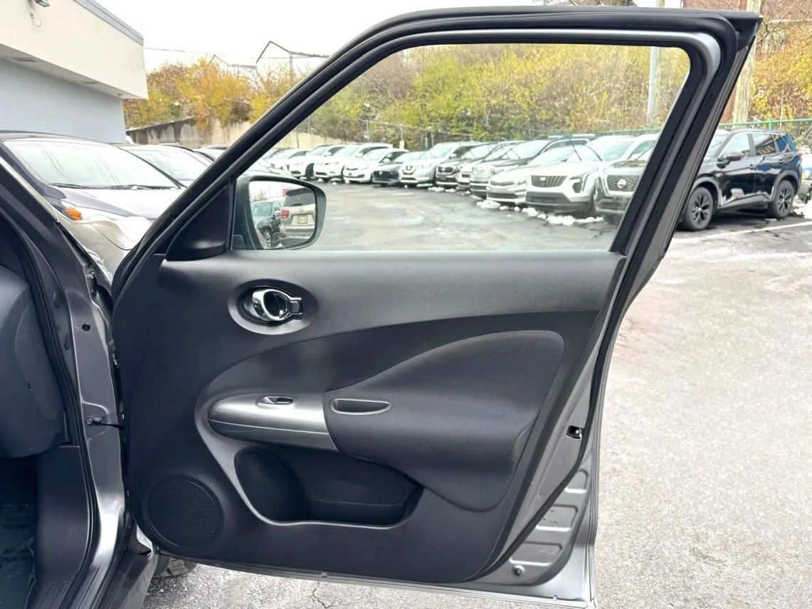 2015 Nissan JUKE S Sport Utility 4D Cincinnati OH