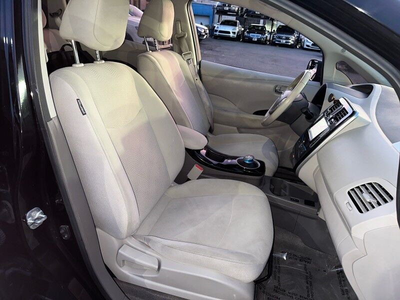 2015 Nissan LEAF 4dr HB SV *Ltd Avail* Arlington VA