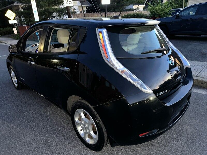 2015 Nissan LEAF 4dr HB SV *Ltd Avail* Arlington VA