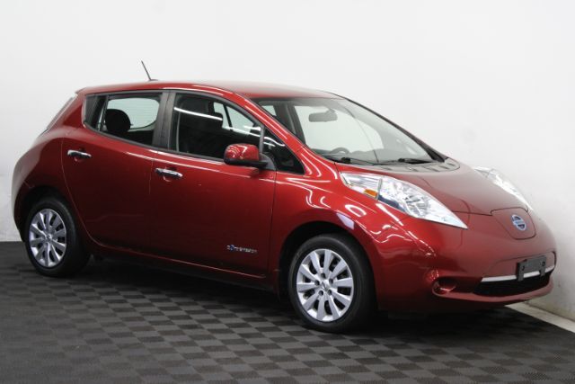 2015 Nissan LEAF S