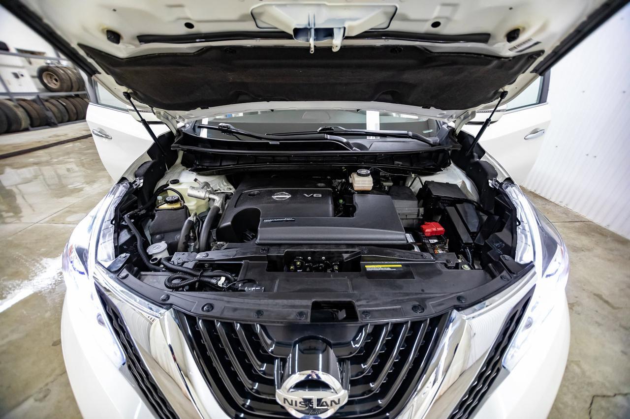 2015 Nissan Murano AWD Platinum Leather Roof Nav BCam Red Deer AB