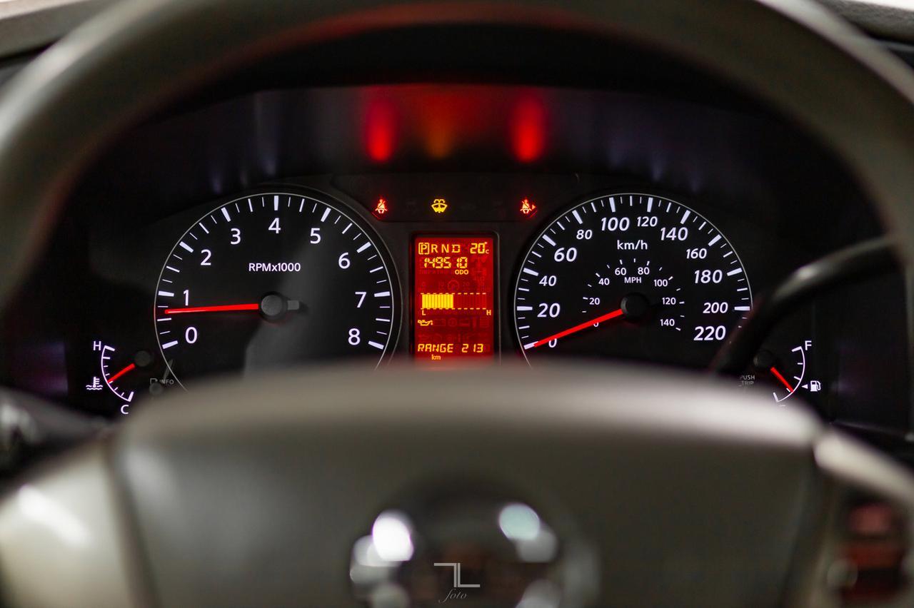 2015 Nissan NV 2500 SV Cargo Van Red Deer AB