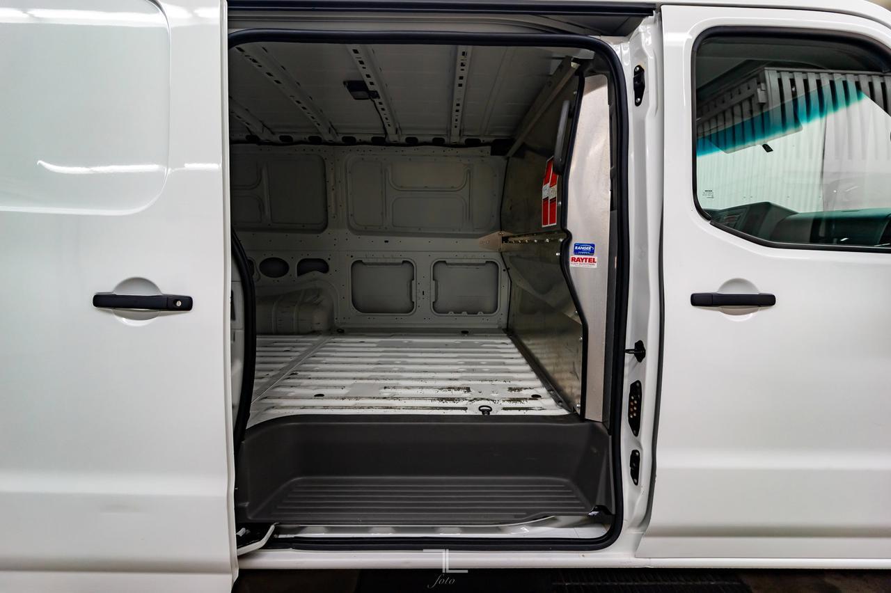 2015 Nissan NV 2500 SV Cargo Van Red Deer AB