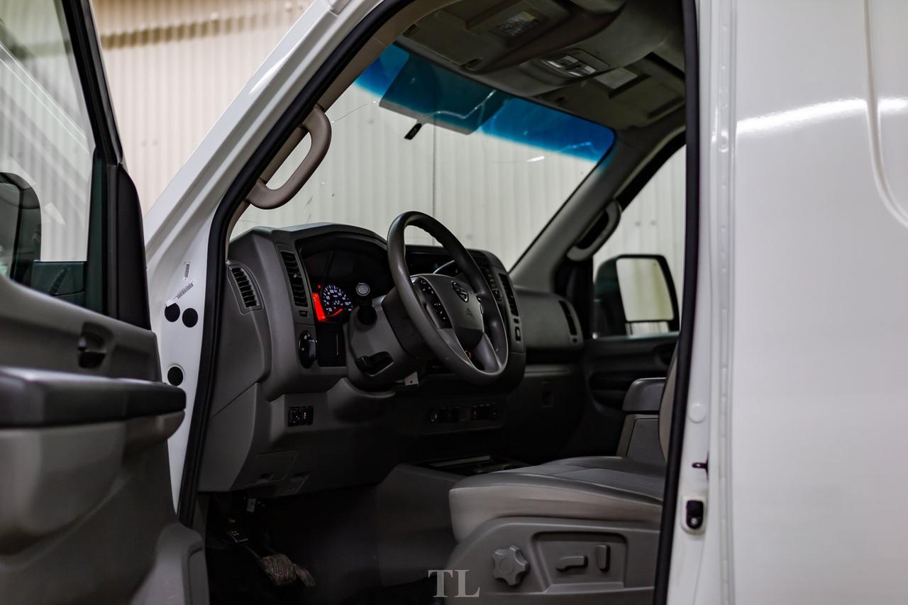 2015 Nissan NV 2500 SV High Roof Nav BCam Red Deer AB