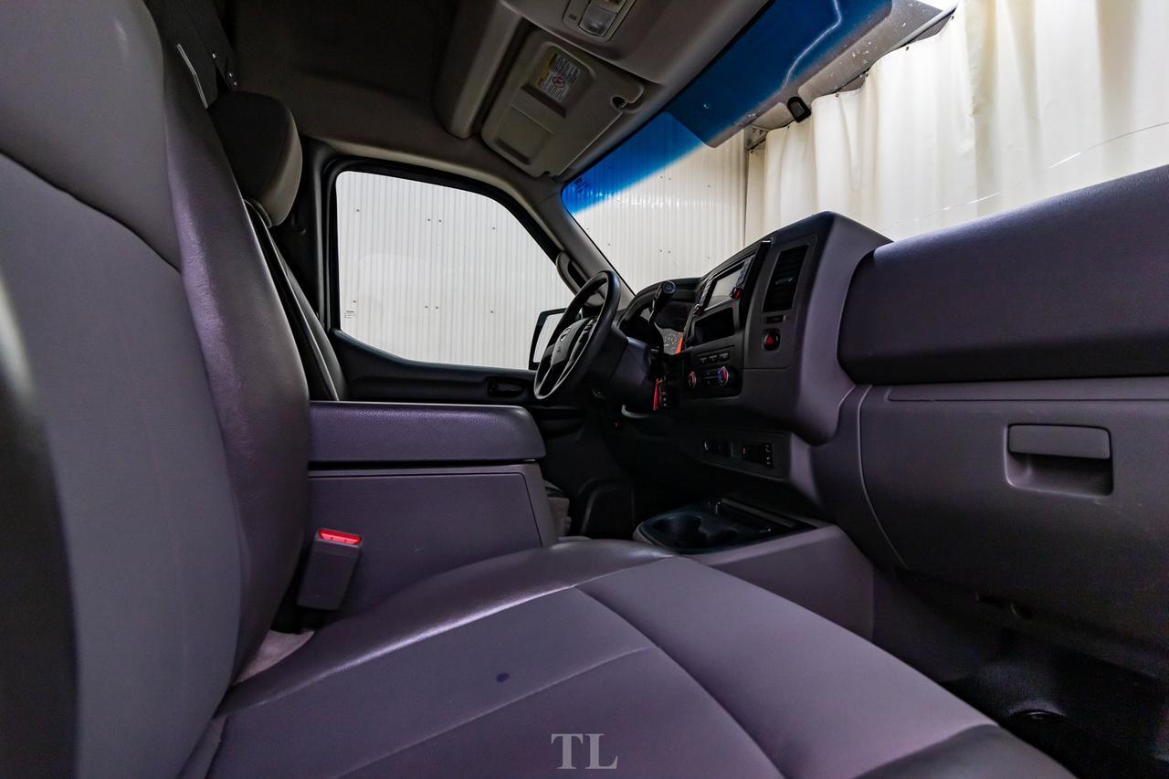 2015 Nissan NV 2500 SV High Roof Nav BCam Red Deer AB