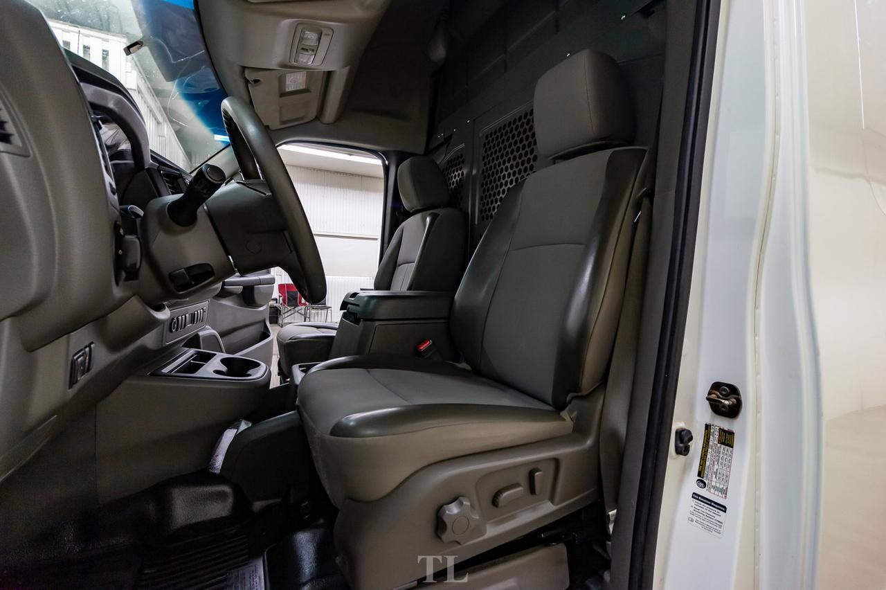 2015 Nissan NV 2500 SV High Roof Nav BCam Red Deer AB