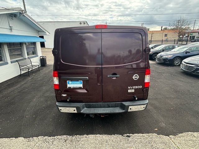 2015 Nissan NV2500 HD SL