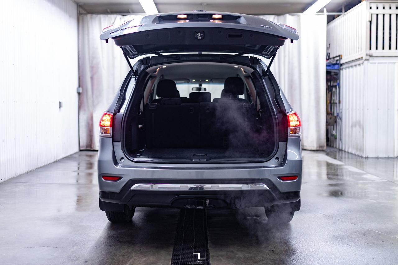 2015 Nissan Pathfinder AWD S 7 Passenger Red Deer AB