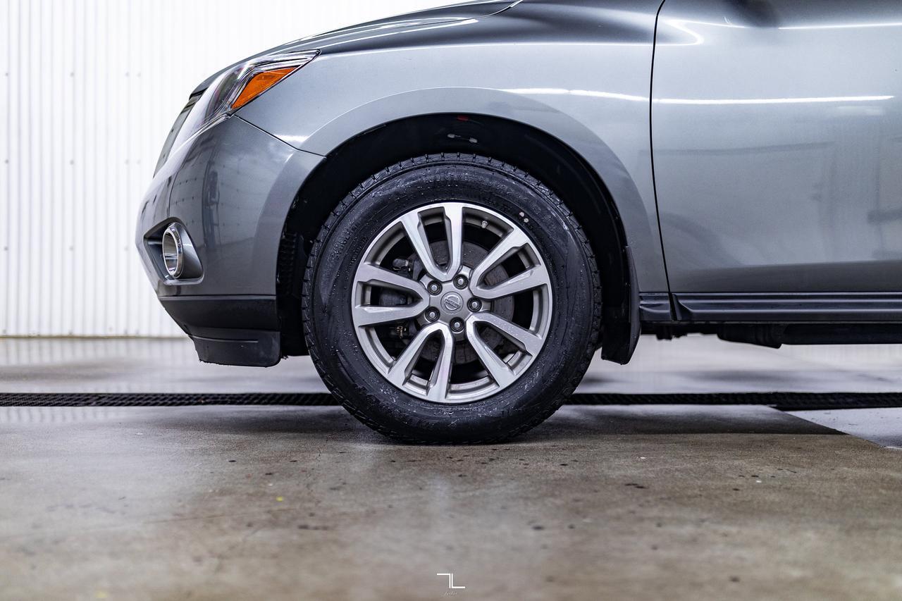 2015 Nissan Pathfinder AWD S 7 Passenger Red Deer AB