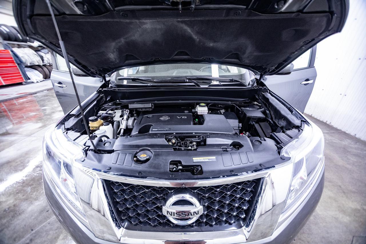 2015 Nissan Pathfinder AWD S 7 Passenger Red Deer AB