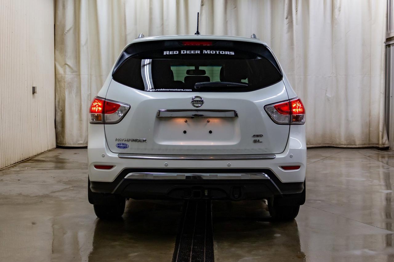 2015 Nissan Pathfinder AWD SL Leather Roof Nav Red Deer AB