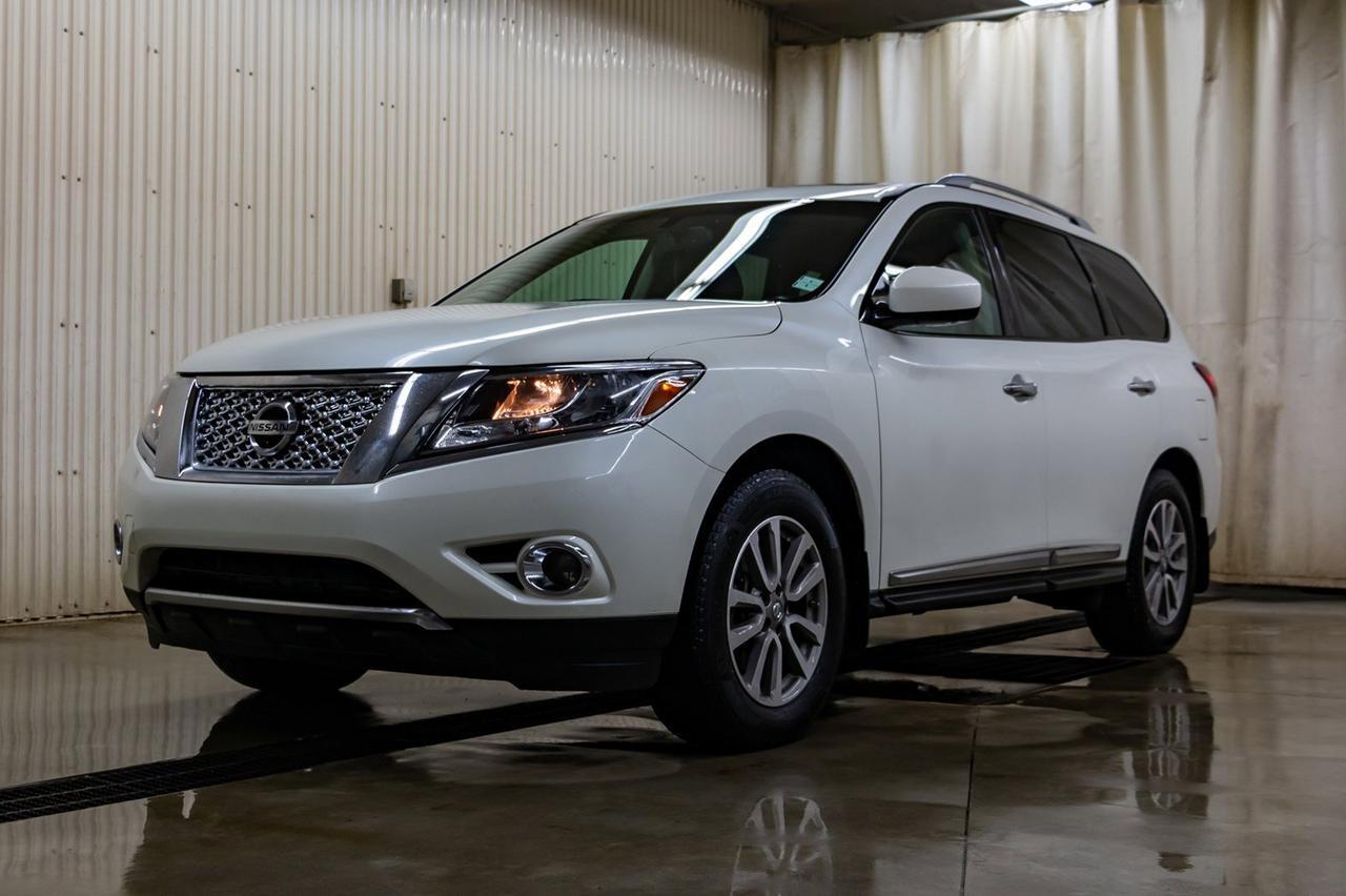 2015 Nissan Pathfinder AWD SL Leather Roof Nav Red Deer AB