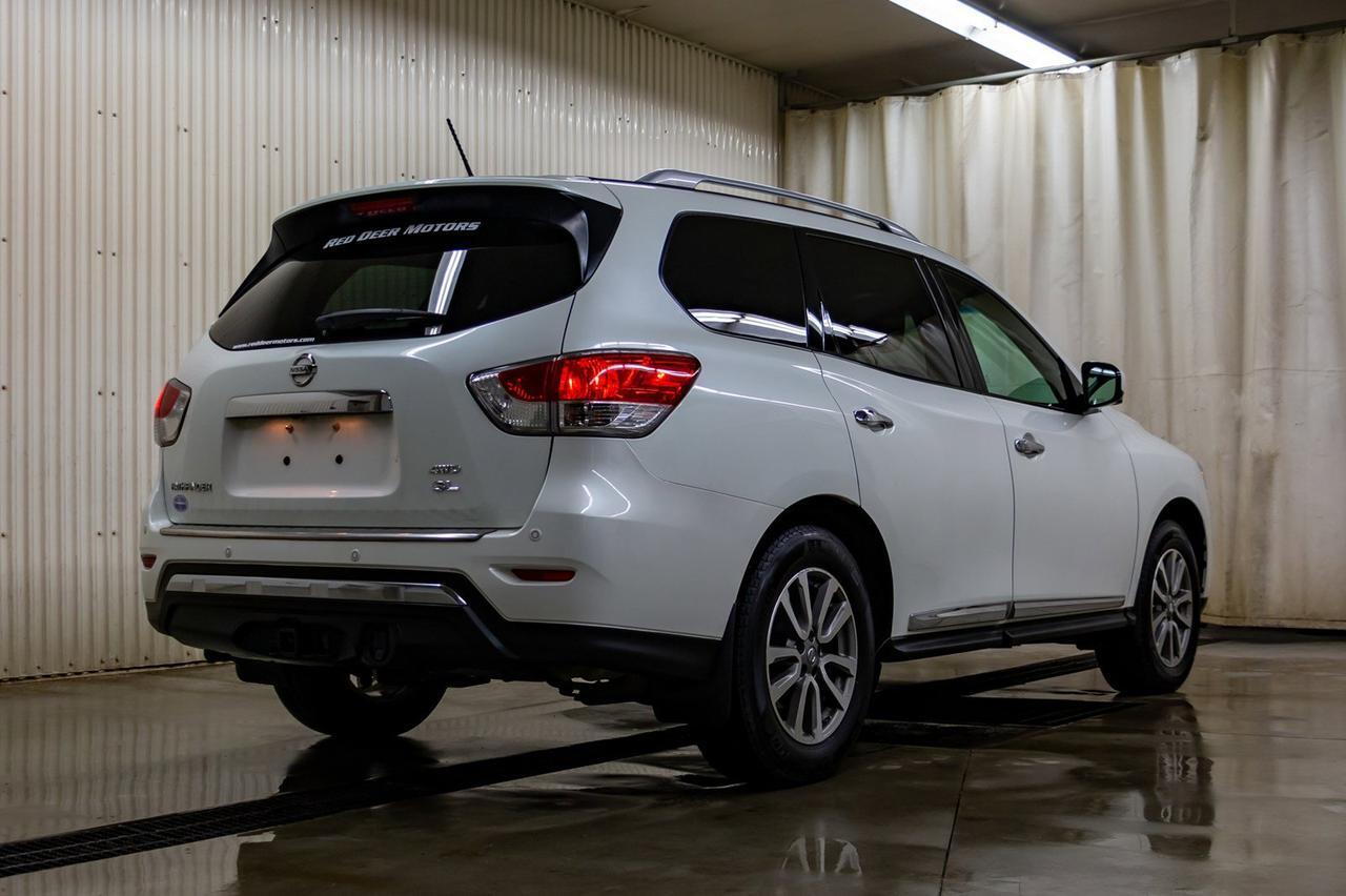 2015 Nissan Pathfinder AWD SL Leather Roof Nav Red Deer AB