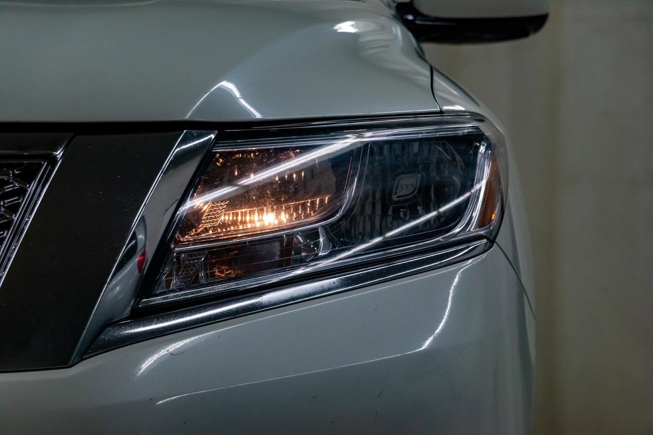 2015 Nissan Pathfinder AWD SL Leather Roof Nav Red Deer AB