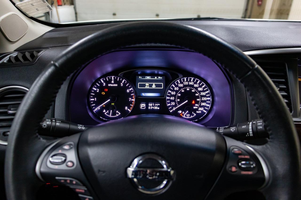 2015 Nissan Pathfinder AWD SL Leather Roof Nav Red Deer AB