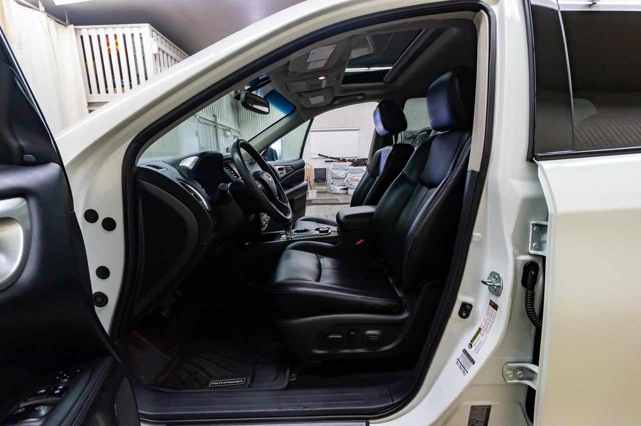 2015 Nissan Pathfinder AWD SL Leather Roof Nav Red Deer AB