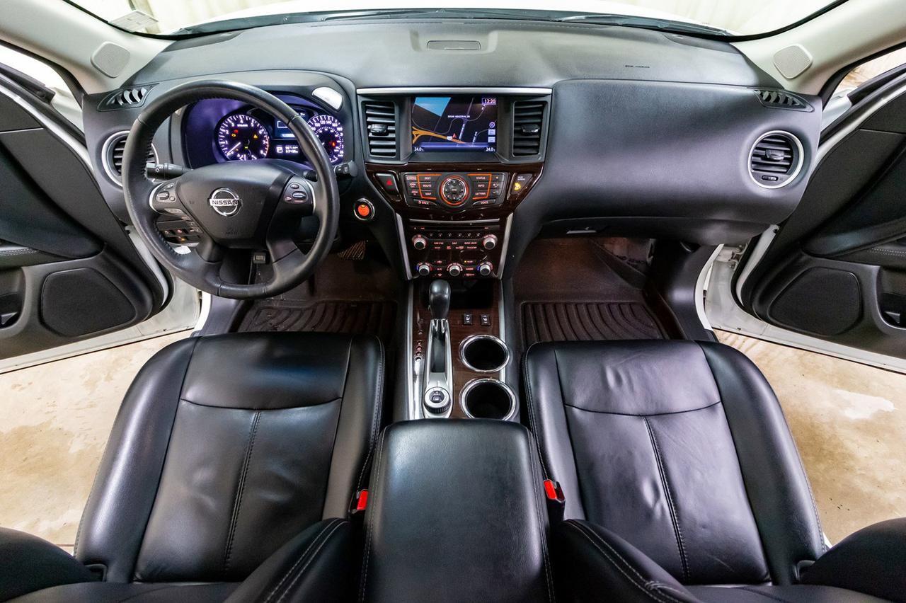 2015 Nissan Pathfinder AWD SL Leather Roof Nav Red Deer AB