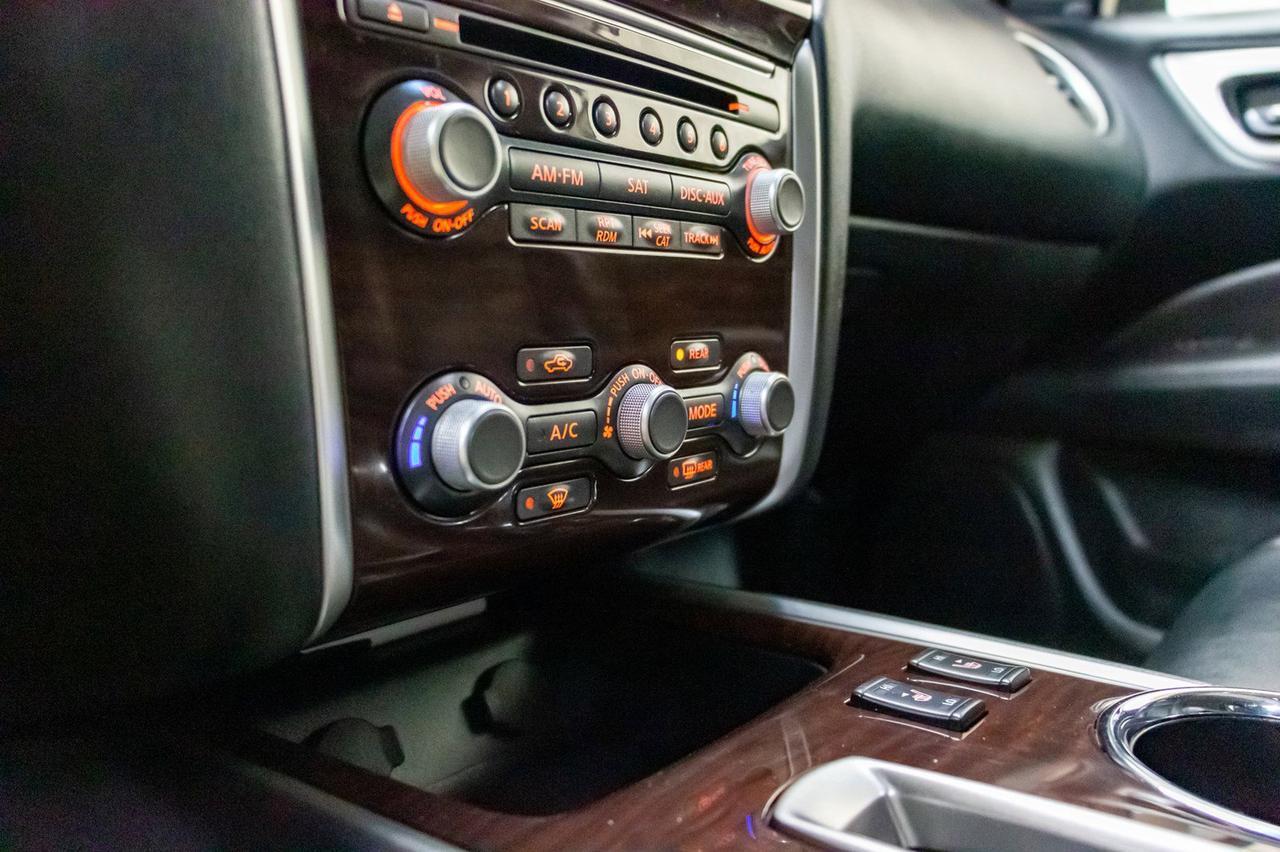 2015 Nissan Pathfinder AWD SL Leather Roof Nav Red Deer AB