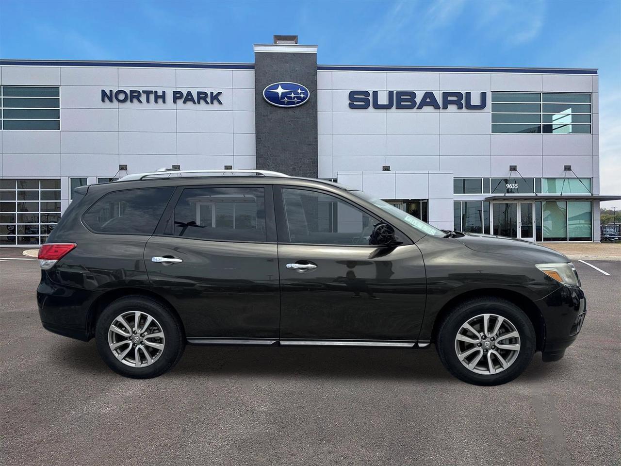 2015 Nissan Pathfinder S