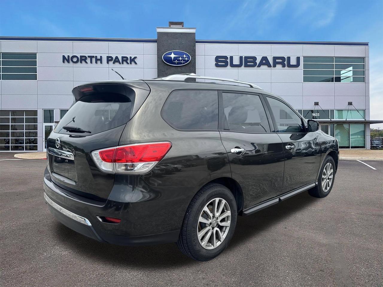 2015 Nissan Pathfinder S