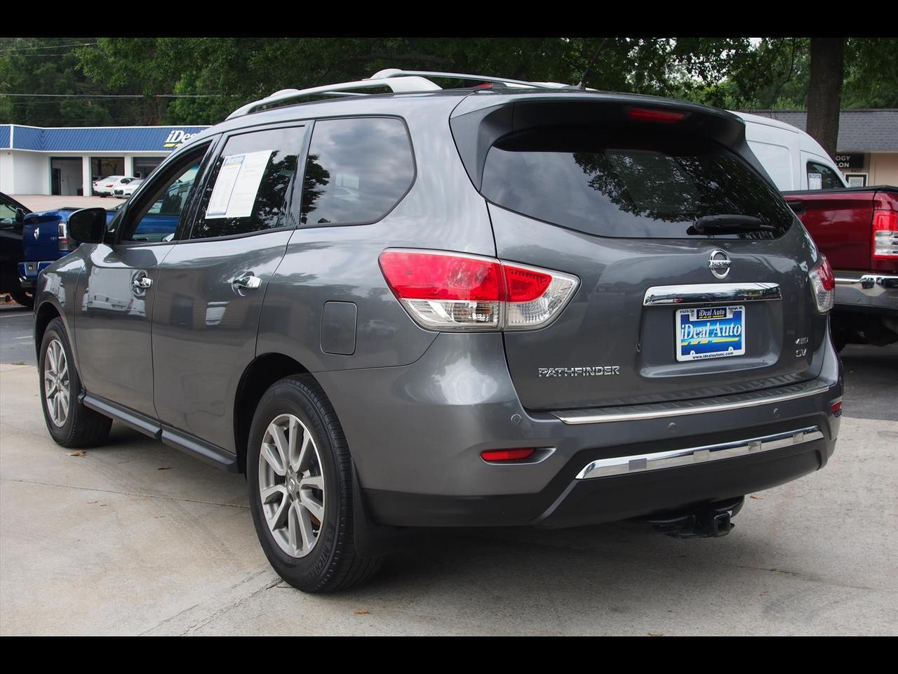2015 Nissan Pathfinder SV