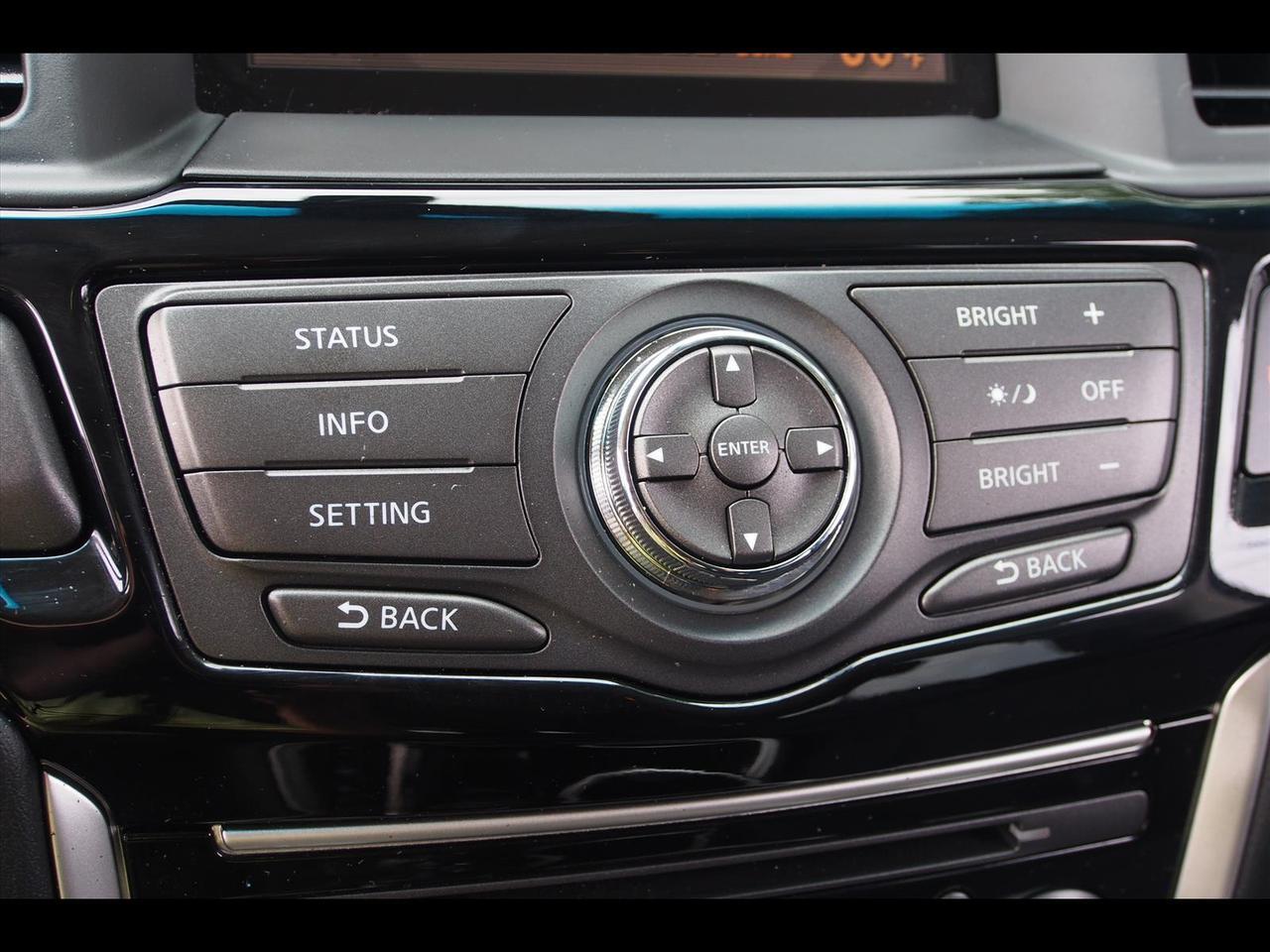 2015 Nissan Pathfinder SV