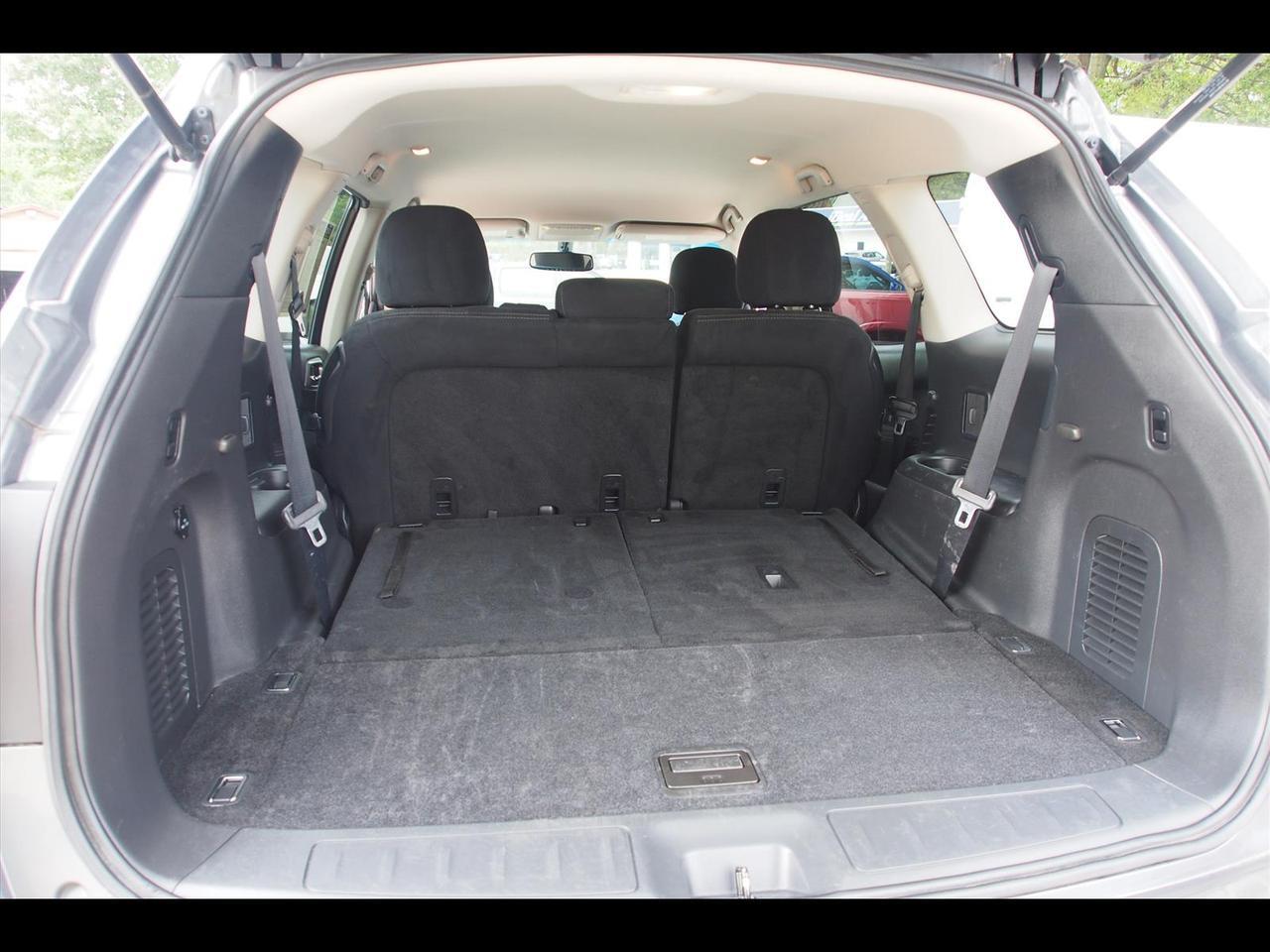 2015 Nissan Pathfinder SV